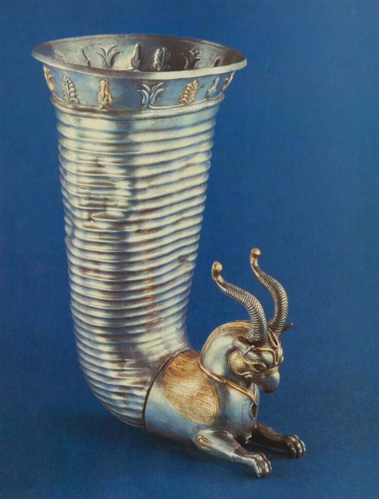 تشخیص اصالت یک ریتون هخامنشی توسط کارشناس رسمی دادگستری